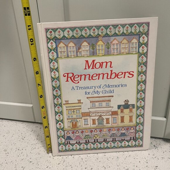 Vintage 90s MOM REMEMBERS Memory Book - Fillable Information About Childhood - Picture 2 of 11